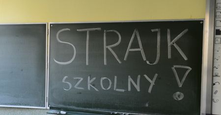 "Money. To się liczy". Strajk nauczycieli wróci po wakacjach? Gościem szef ZNP