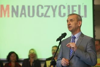 Będzie "500 plus" dla strajkujących nauczycieli. Pierwsze wypłaty już w lipcu