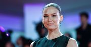 Bar Refaeli na wysokich szpilkach. Ciąża nie powstrzymała jej przed tą stylizacją