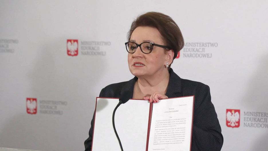 Minister edukacji narodowej Anna Zalewska podczas konferencji prasowej "Deklaracja na rzecz edukacji przyszłości". Luty 2019 roku.