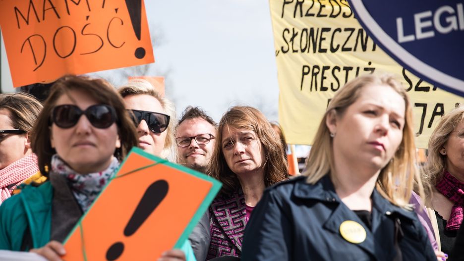 Strajk nauczycieli zawieszony. Nie wygrał nikt. ZNP skapitulowało.