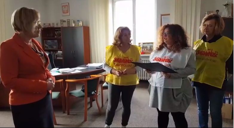 Nauczyciele z małopolskiej "Solidarności" okupują wojewódzkie kuratorium oświaty