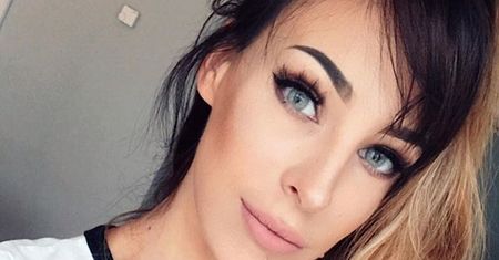 "Pamiętaj życie nie jest filtrem z Instagrama". Matka blogerka pokazała brzuch po ciąży