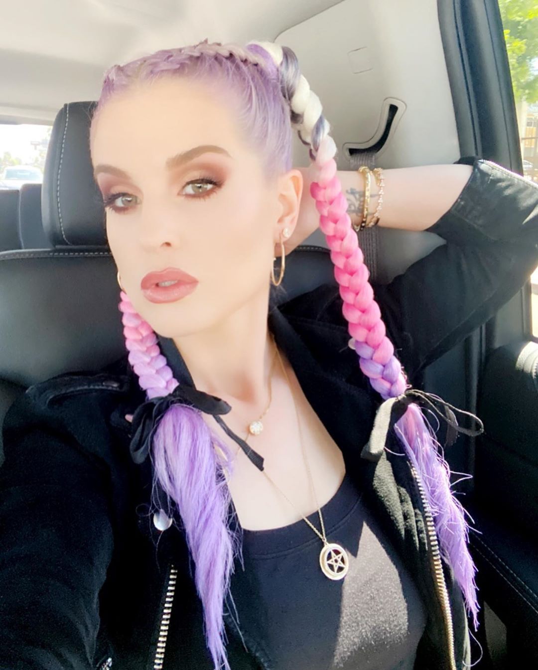Kelly Osbourne przeszła spektakularną metamorfozę