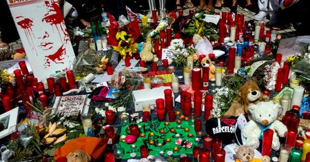 Oto reakcje internautów na zamachy w Hiszpanii. "Wolę zostać w Polce"