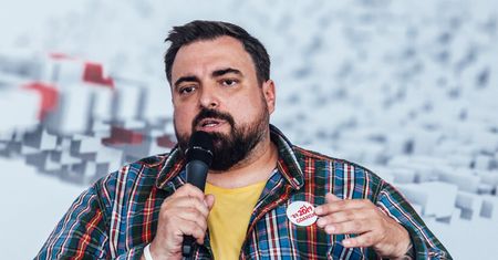 Odchudzony Sekielski na okładce z żoną. To dzięki niej przeszedł metamorfozę