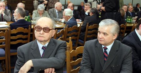 Gen. Jaruzelski też degradował. W sumie 1356 żołnierzy żydowskiego pochodzenia