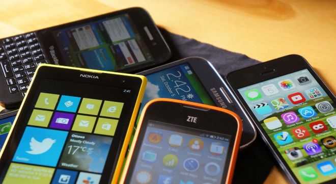 10 zupełnie przyzwoitych smartfonów "za złotówkę"