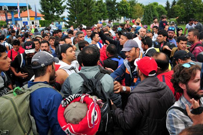 Fabius: kryzys migracyjny podważa funkcjonowanie i rację bytu Europy