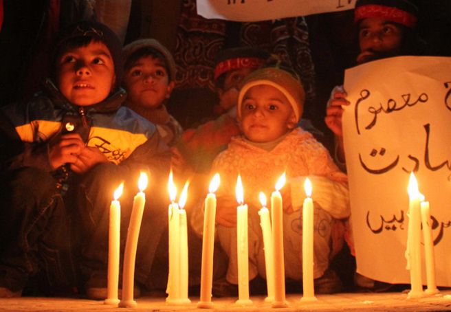 Prasa o zamachowcach na szkołę w Pakistanie: "mordercy dzieci"