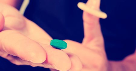 Nie będzie tabletek antykoncepcyjnych dla mężczyzn? Fatalne skutki uboczne testowanych preparatów