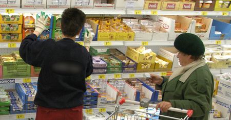 Pani Małgorzata pracuje w prokuraturze i musi dorabiać w dyskoncie. "Nie chciałam zostać bezdomna"