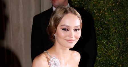 Lily-Rose Depp niknie w oczach. Fani biją na alarm