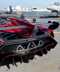 Lamborghini Veneno Roadster: premiera na lotniskowcu