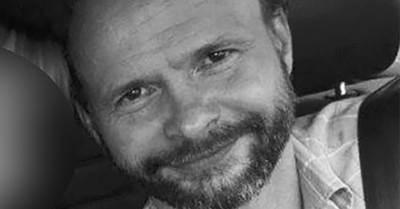 "Był oczkiem w głowie rodziców". Kim był Leszek Miller, syn byłego premiera