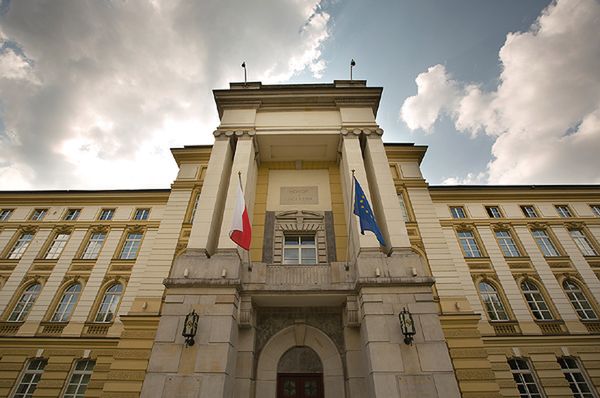 Rekonstrukcja rządu. Najpierw desygnacja nowego premiera, a potem zaprzysiężenie ministrów. Znamy daty