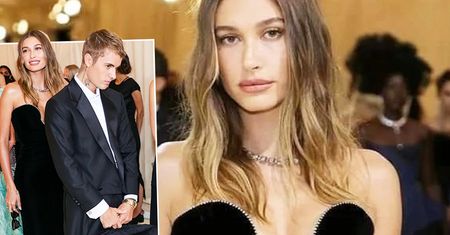 Justin Bieber pozuje z żoną, a za nimi stoi... polska gwiazda. Na MET Gali 2021 nie mogła oderwać wzroku od Hailey