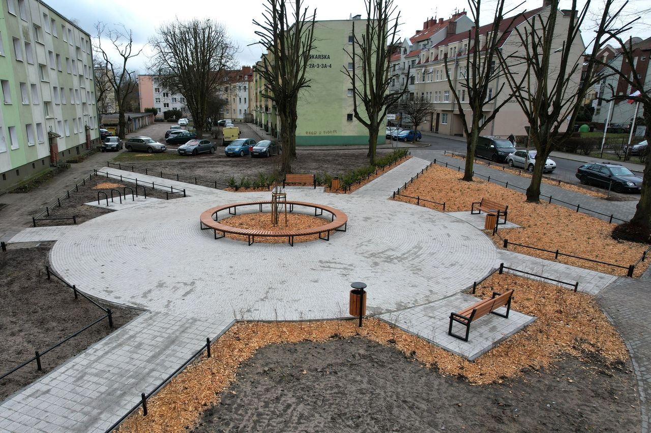 W Pile powstał nowy mini skwer