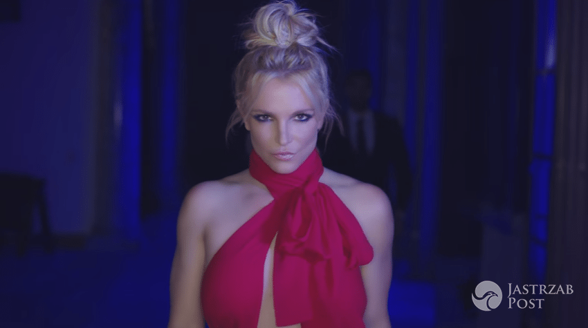 Britney Spears w teledysku "Slumber Party"