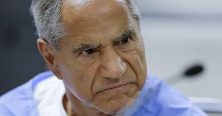 Zabójca Kennedy'ego ugodzony nożem w więzieniu