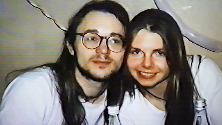 Anna Kembrowska i Robert Odżga zostali zamordowani w 10. rocznicę samobójczej śmierci hitlerowskiego zbrodniarza Rudolfa Hessa.
