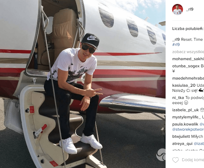 Robert i Anna Lewandowscy polecieli na wakacje prywatnym samolotem