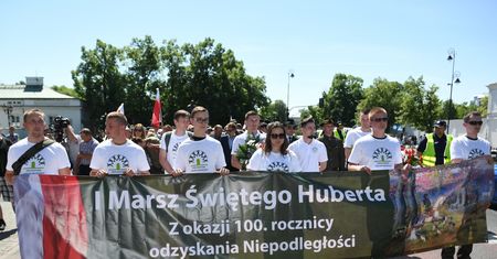 Winnicki udzielał wywiadu. Nieoczekiwanie dziecko posła wypadło z wózka
