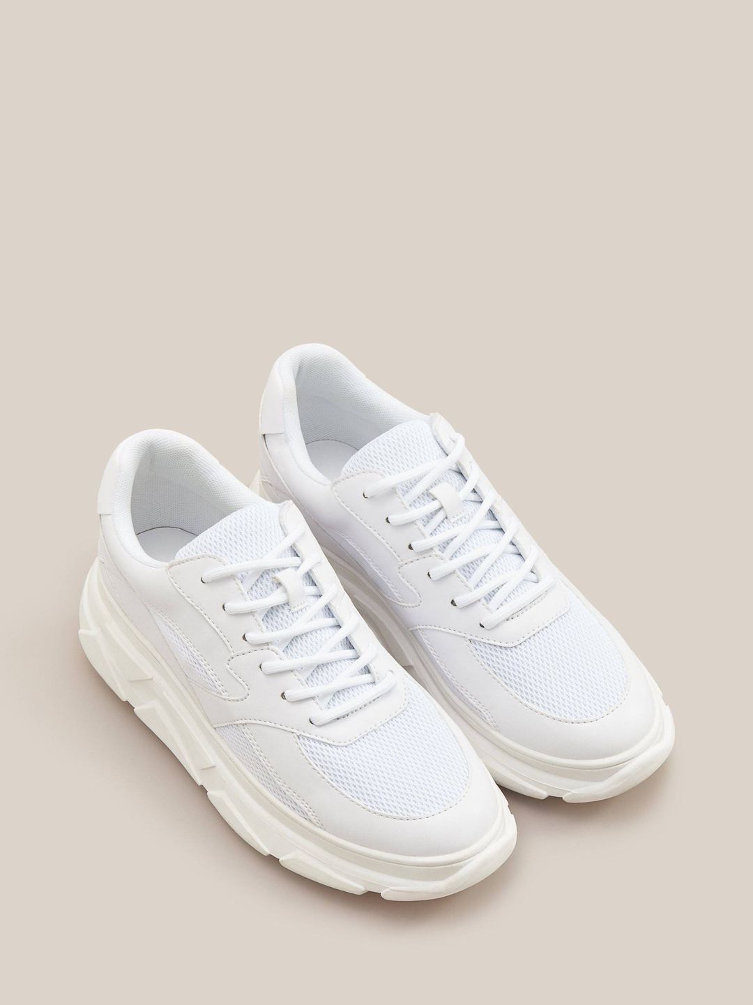 sneakersy Reserved