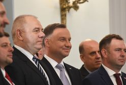 Wiejas: "Przedstawienie u Dudy – koleżanka Szydło, 'superbohater' i 'ucho prezesa'" (Opinia)