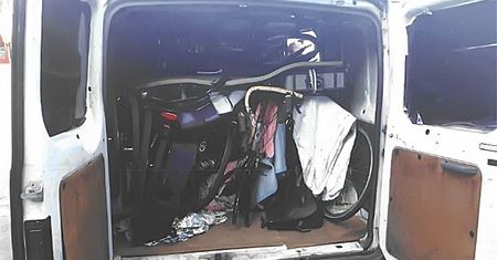 Polacy znów podpadli Holendrom. Kradzionymi rowerami upchali furgon po dach