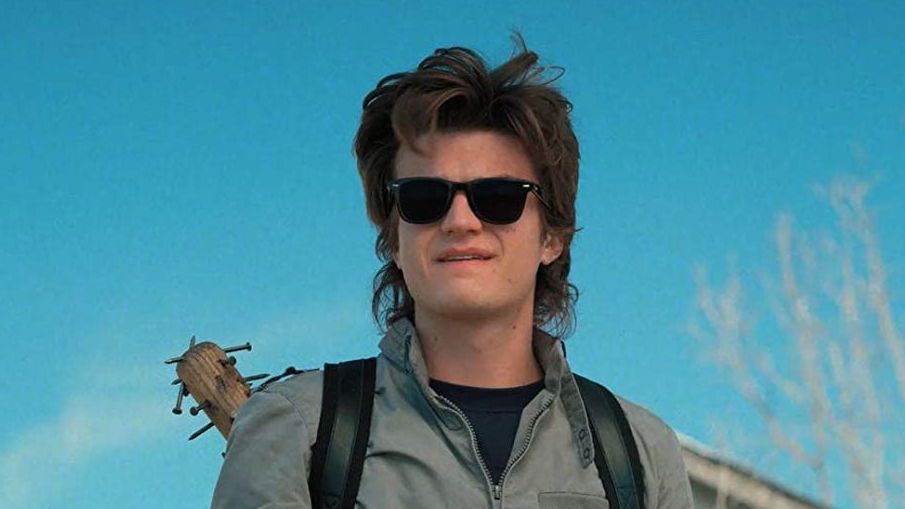 Joe Keery jako Steve w drugim sezonie "Stranger Things"