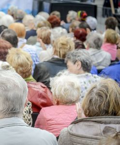 Rząd bierze się za naciągaczy. Nowe prawo ma chronić seniorów