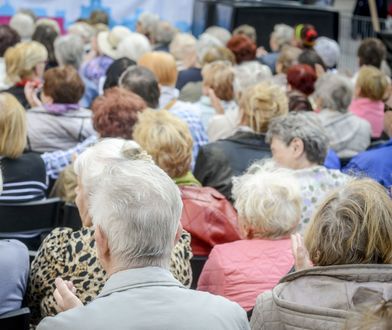 Trzynastka dla emerytów? ZUS jest sceptyczny wobec pomysłu. Ma swój