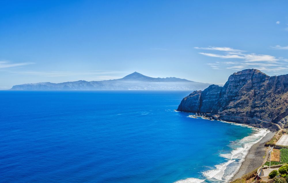 Widok na Teneryfę z wyspy La Gomera 
