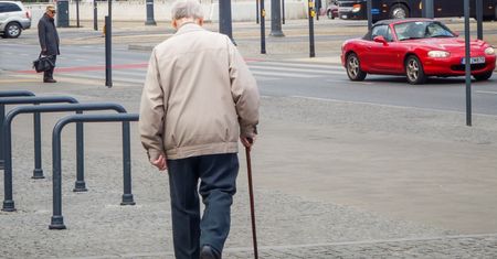 Oszukali emeryta. Myślał, że kupuje książkę telefoniczną
