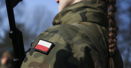Oficer wojska z zarzutami. Miał spoliczkować dwie kobiety