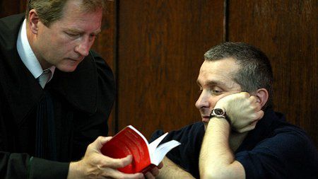 Mecenas Marek Gumowski i Grzegorz Wieczerzak, były szef PZU Życie