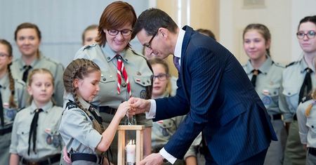 Dziennikarka ostro skrytykowała harcerzy. Ci zapraszają ją na obóz