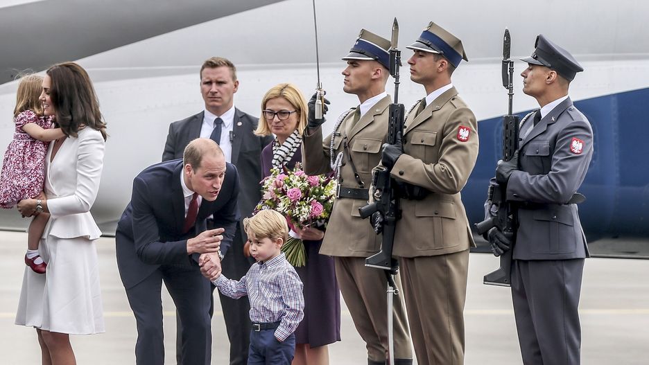 Księżna Kate i książę William z dziećmi podczas wizyty w Polsce