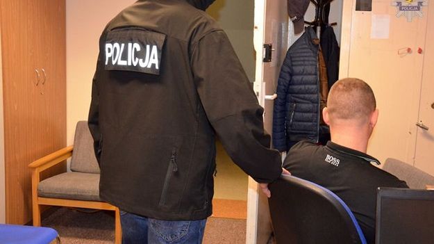 CBŚP w Gdańsku zatrzymało rodzinną grupę sutenerów