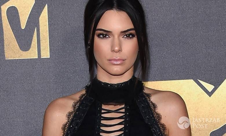 Kendall Jenner największą gwiazdą gali MTV. Wszyscy patrzyli tylko na jej niesamowite buty