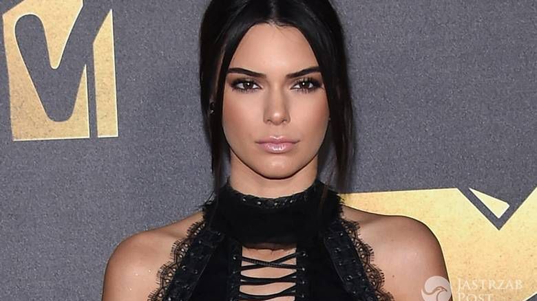 Buty Kendall Jenner zrobiły furorę na gali MTV Movie Awards 2016 (fot. ONS)