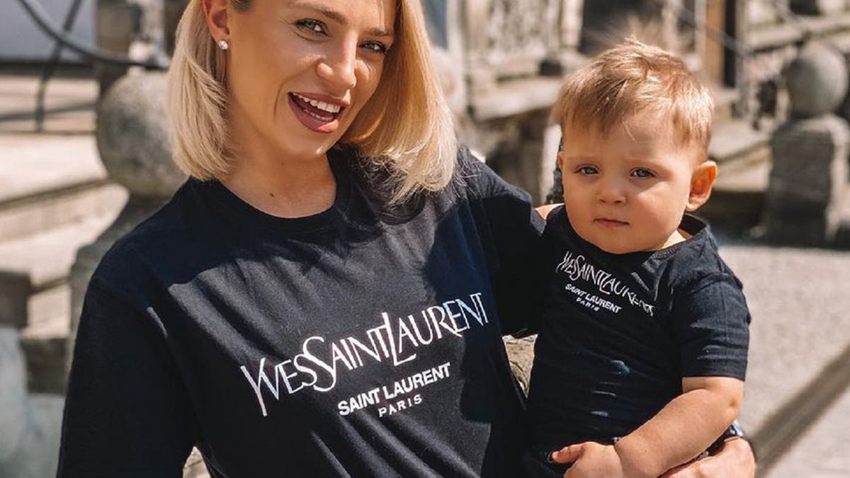 Kazik Bieniuk pierwszy raz u fryzjera