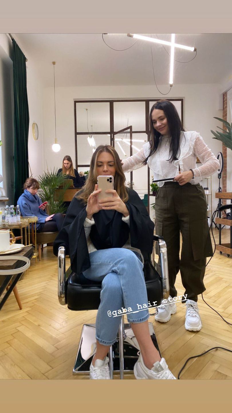 Ania Wendzikowska u fryzjera