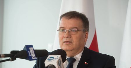 Prezydencki minister Dera komentuje podpis Dudy pod nowelizacją. "Ustąp, żeby zwyciężyć"