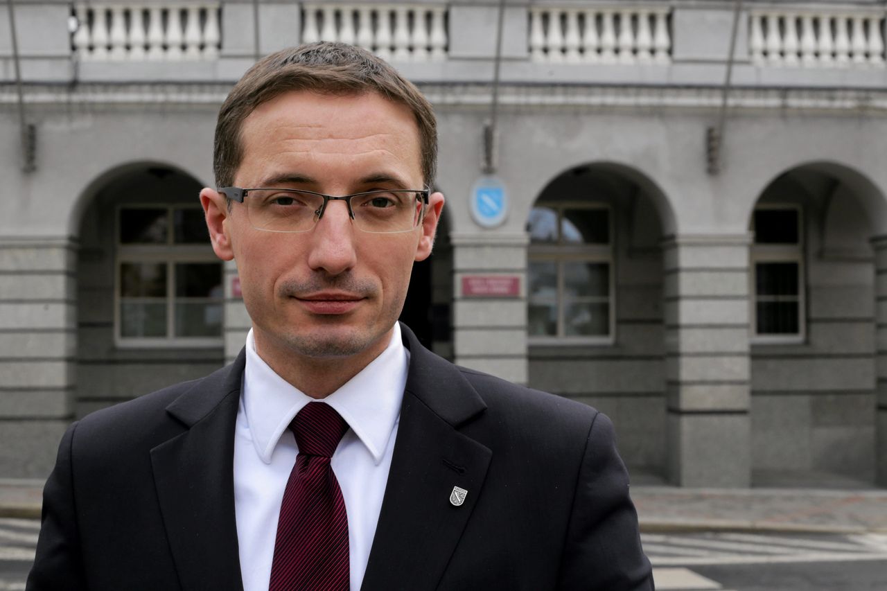 Prezydent Rybnika Piotr Kuczera odmówił badania alkomatem. "Biorę to na klatę"