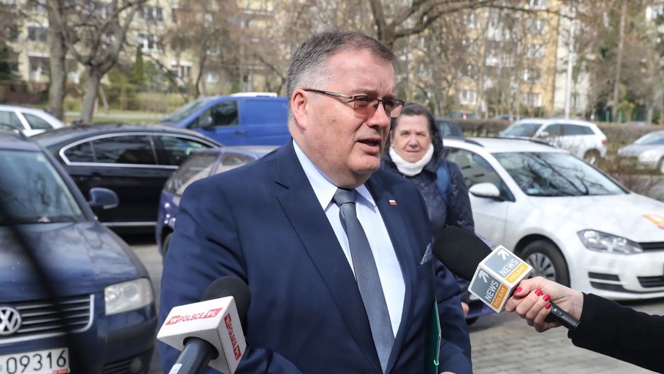 Andrzej Dera: nie wyobrażam sobie, by prezydent w piątek poszedł na obrady okrągłego stołu