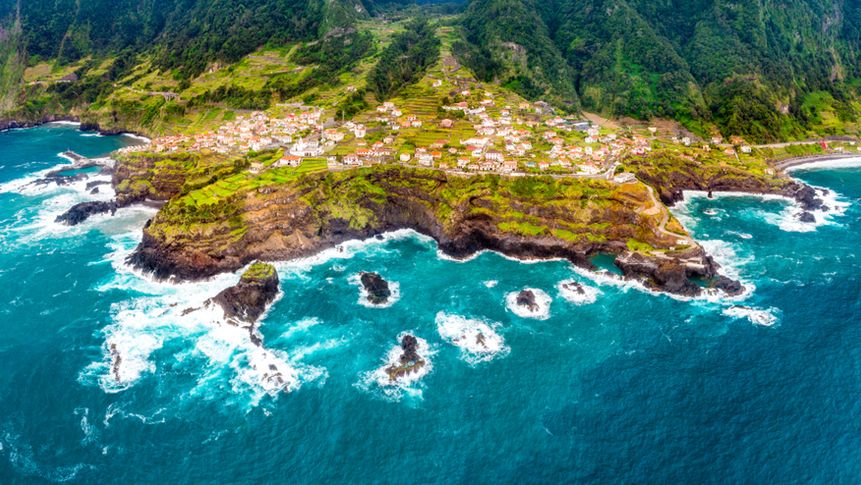 Maderę oblewają wody Oceanu Atlantyckiego