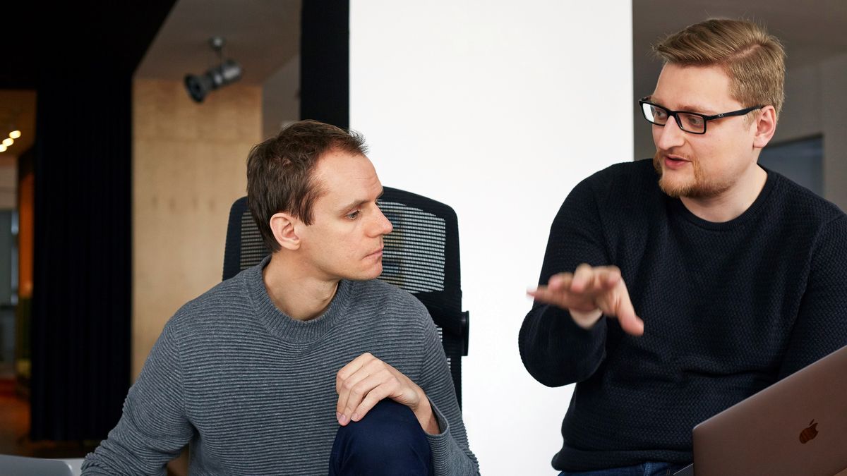 Współtwórcy Monterail: Szymon Boniecki (z lewej) i Bartosz Rega (z prawej)