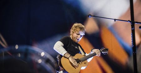 Ed Sheeran zdobył serca widzów szczerością, a nie efektami specjalnymi